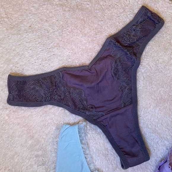 BNIB - 3 pairs of Woman’s Extra-Small Knotty Knickers. - Picture 3 of 7